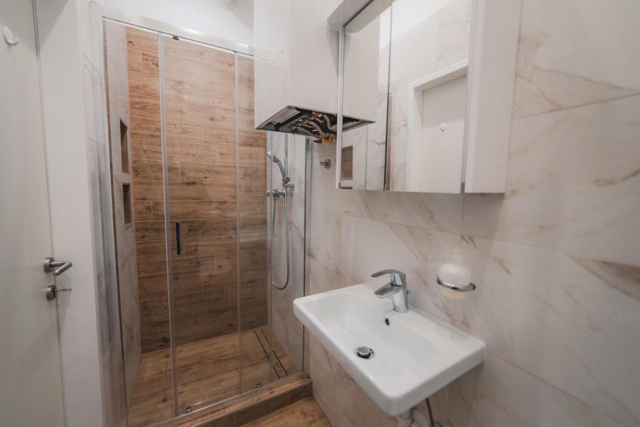 Renovated Apartment Close To First District Wenen Buitenkant foto